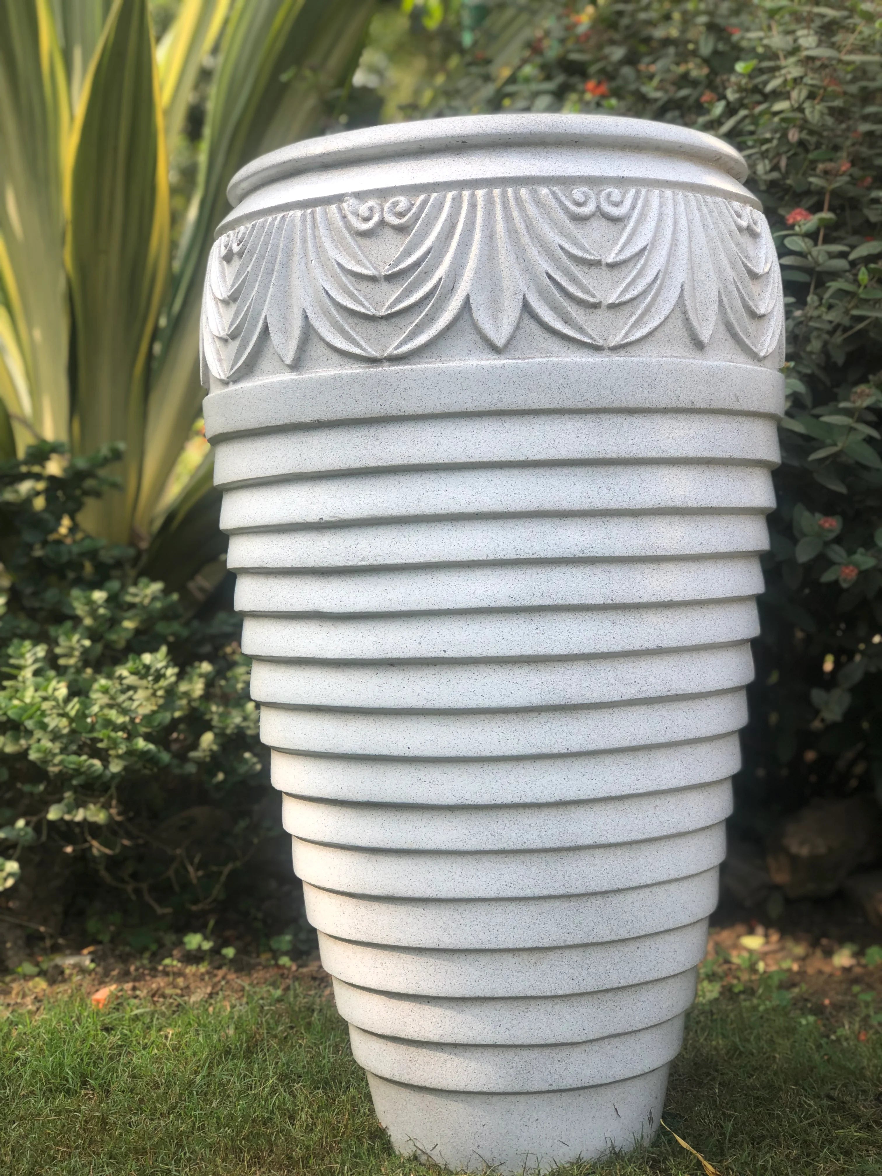 TALL LIGHTWEIGHT PLANTER POT IN UNBREAKBLE FIBER HOME GARDEN BALCONY PATIO DECOR
