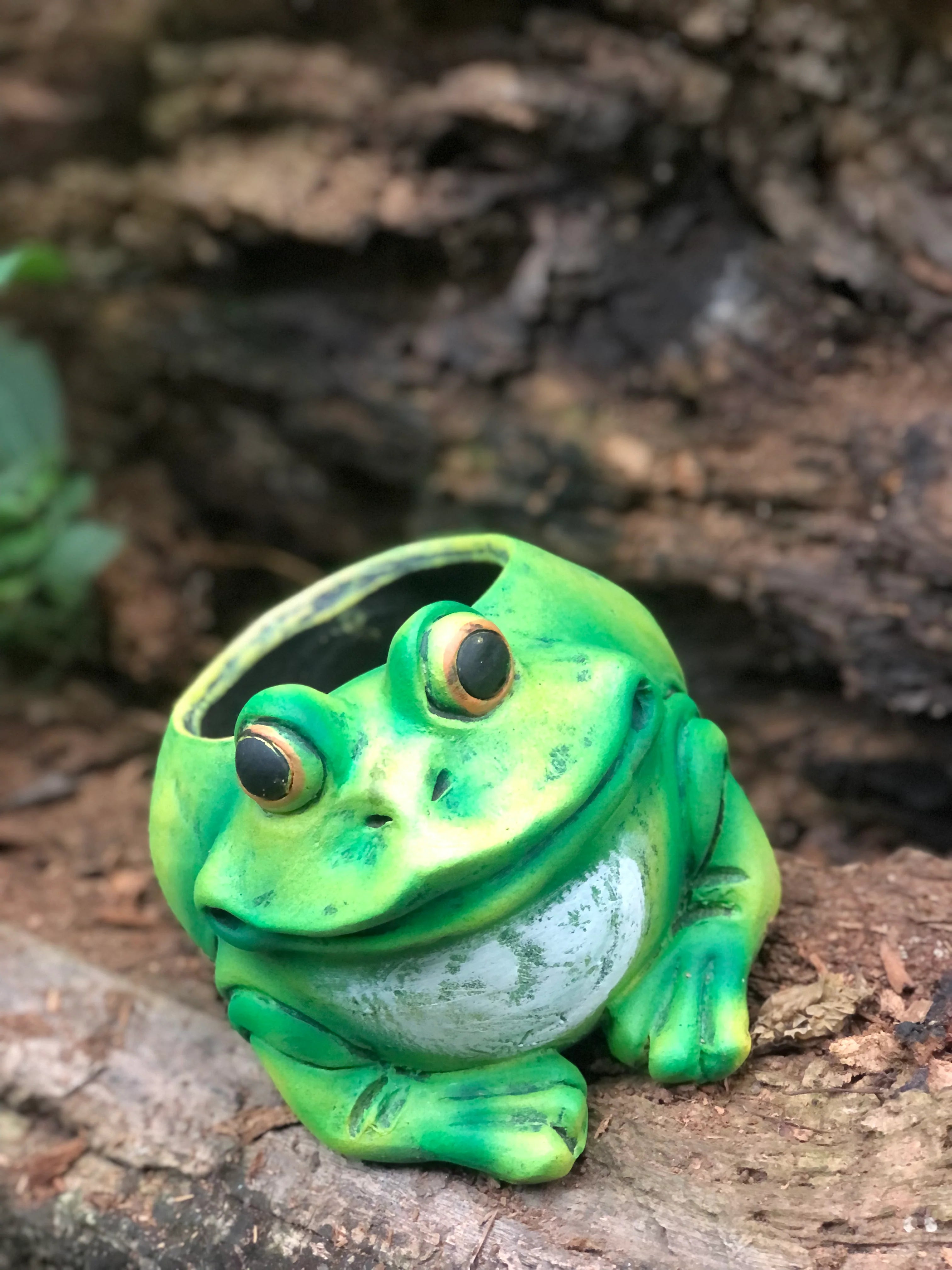 TERRACOTTA ROUND TOAD