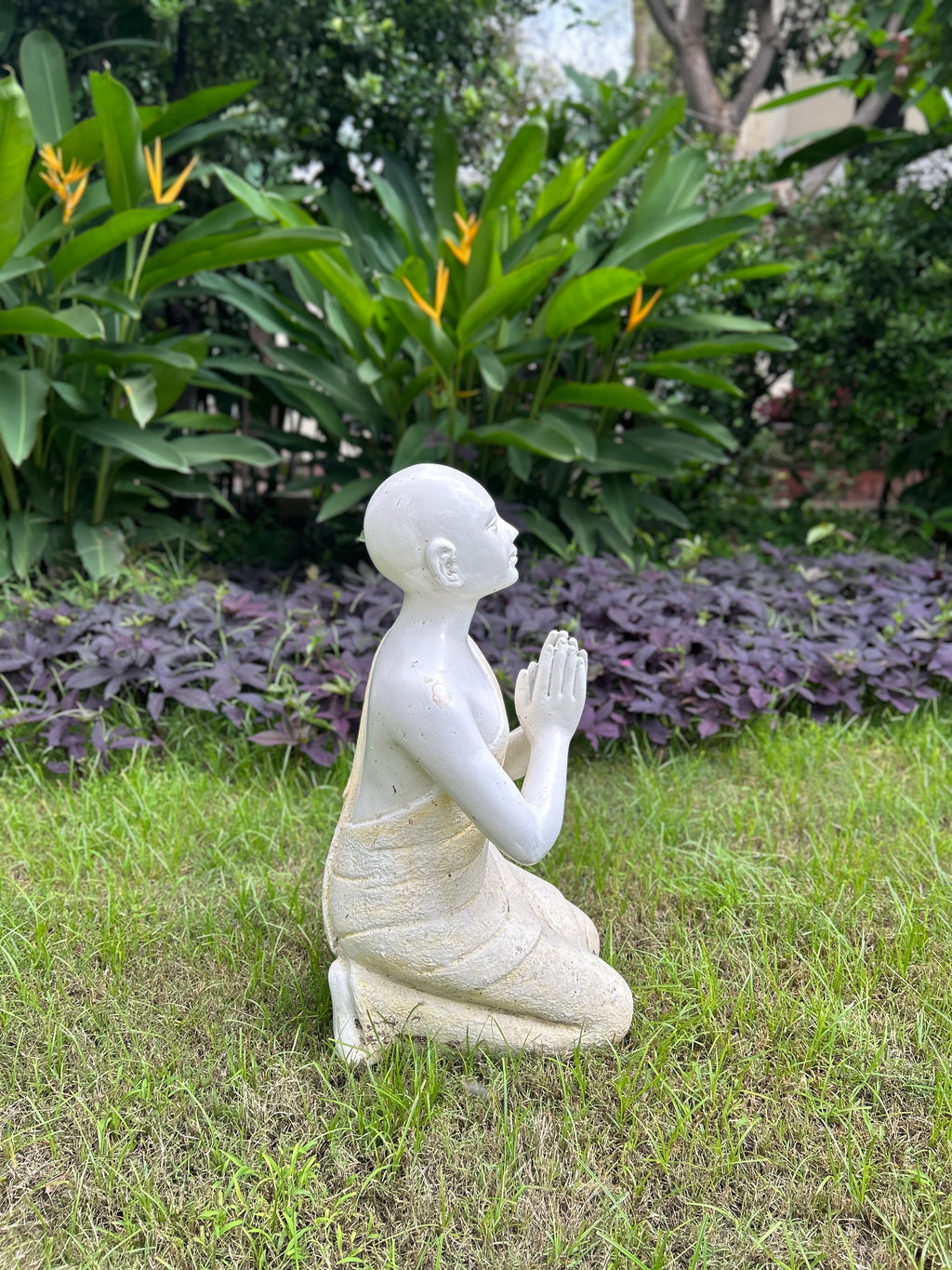 Kneeling Garden Godess Statue in Resin Indoor or Outdoor FOR HOME GARDEN BALCONY patio DECOR