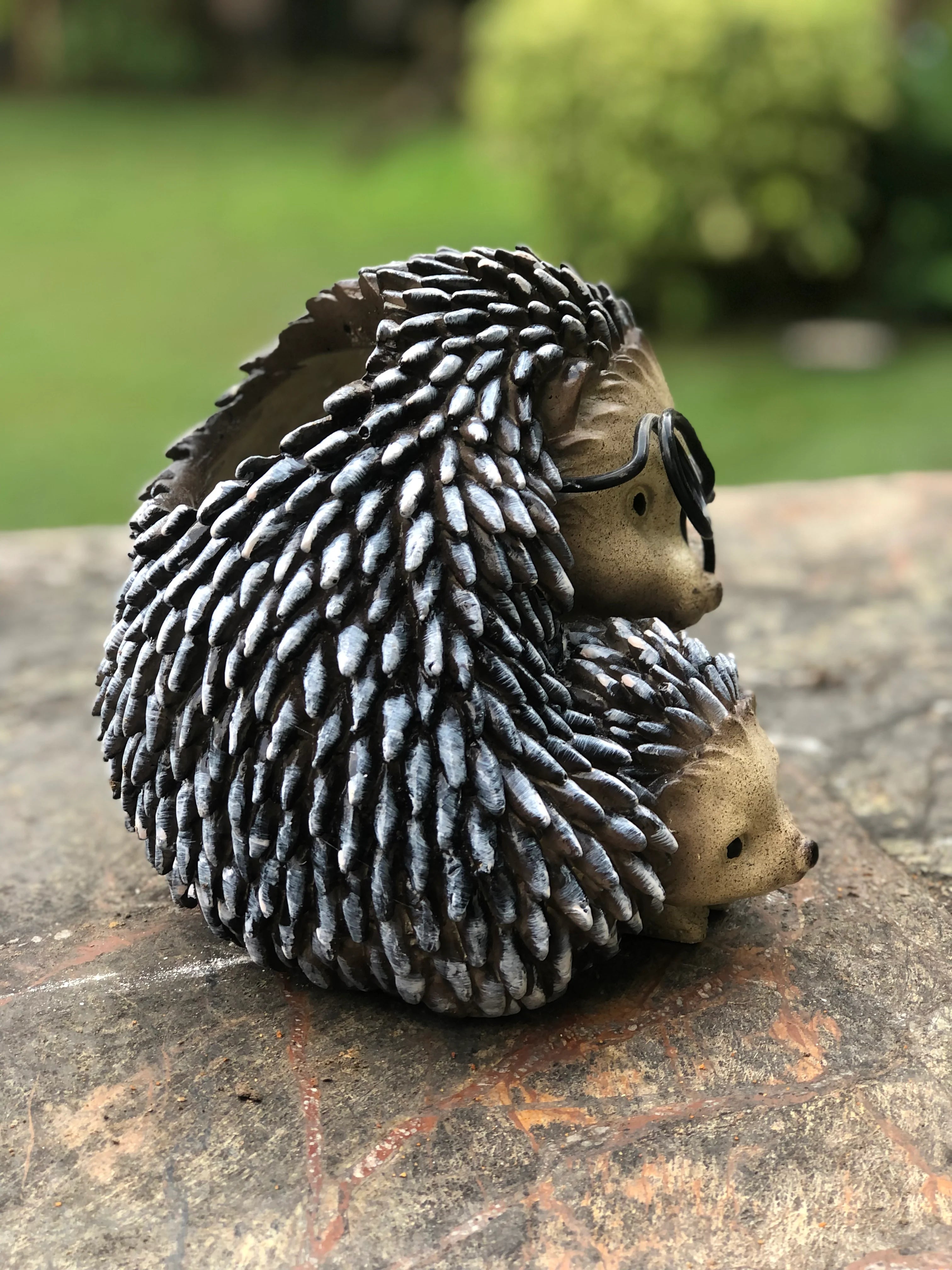 Cute Resin Durable Porcupine with Baby Planter pot  Home Garden Balcony